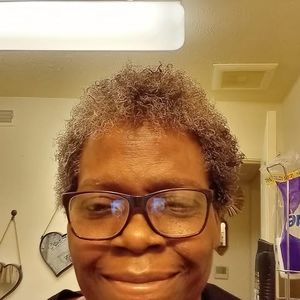 Meet your Posher, Vicky